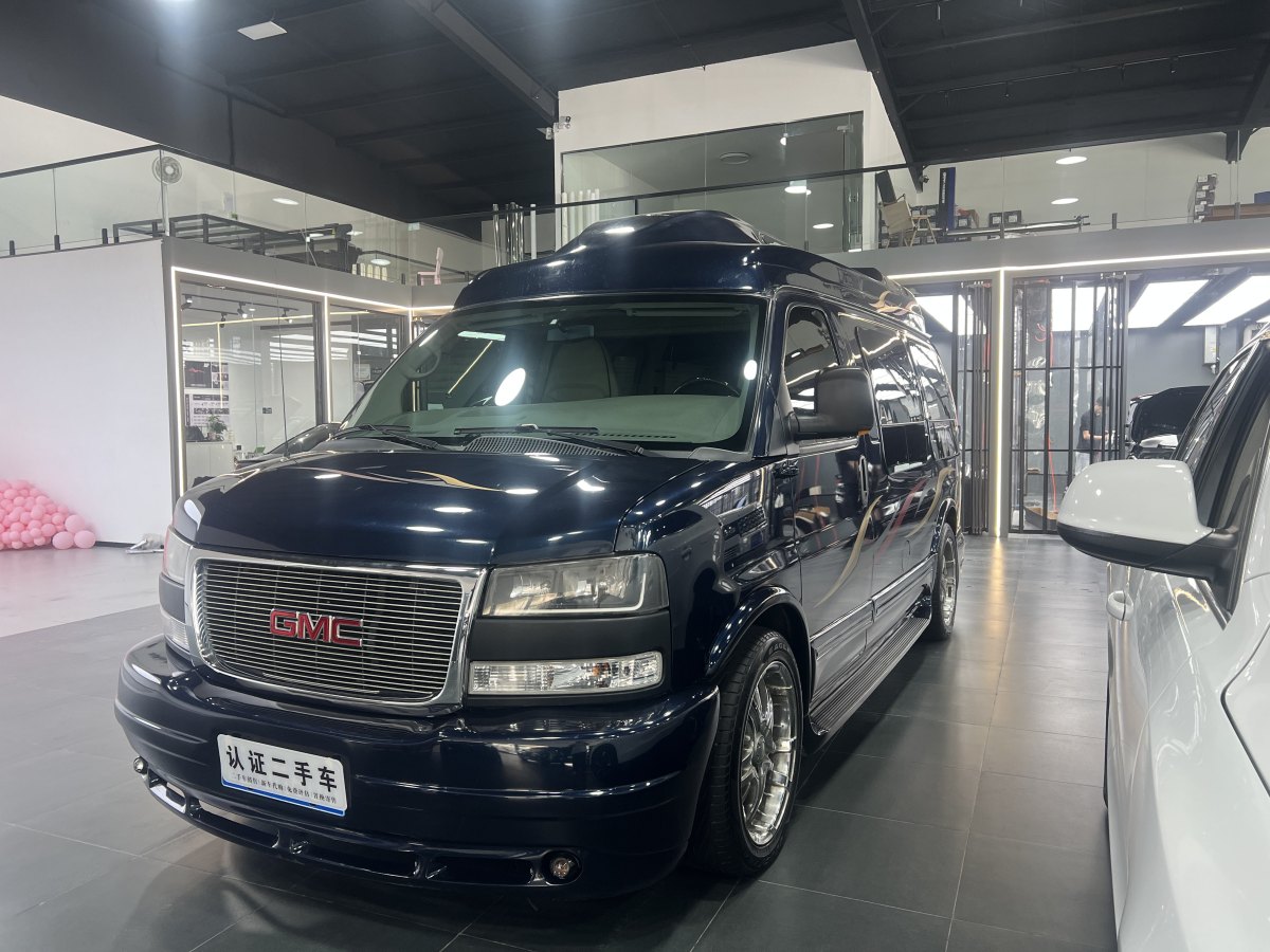 2013年1月GMC SAVANA  2013款 5.3L 四驅(qū)總裁級(jí)