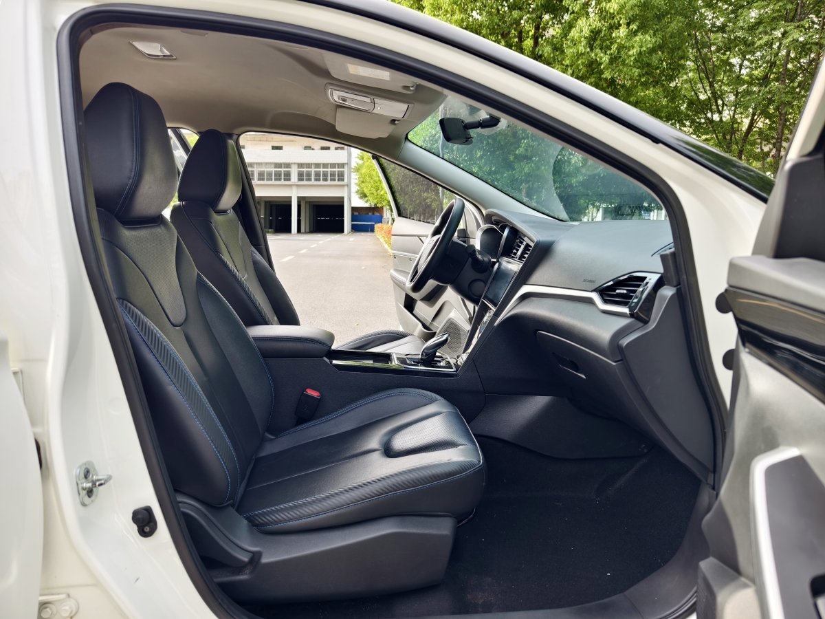 啟辰 D60EV  2022款 標(biāo)準(zhǔn)續(xù)航智行版圖片
