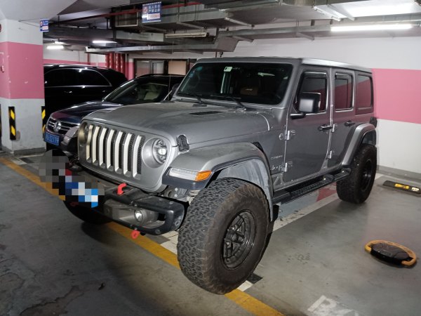 Jeep 牧马人  2019款 2.0T Sahara 四门版 国VI