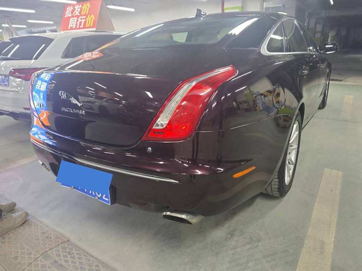 捷豹 XJ  2014款 XJL 2.0T 兩驅(qū)典雅商務(wù)版圖片