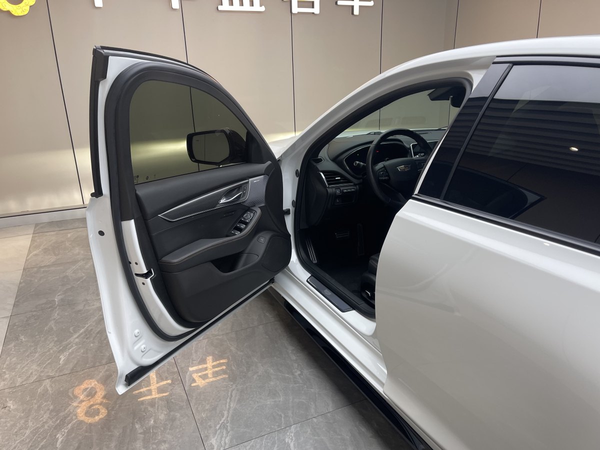 凱迪拉克 CT5  2022款 28T 鉑金超級輔助駕駛版圖片