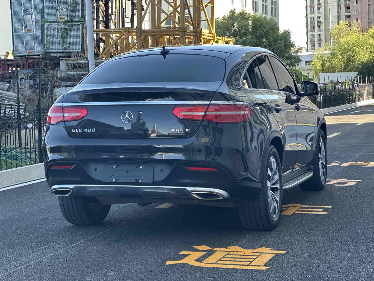 奔驰 奔驰GLE轿跑  2015款 GLE 400 4MATIC 轿跑SUV图片