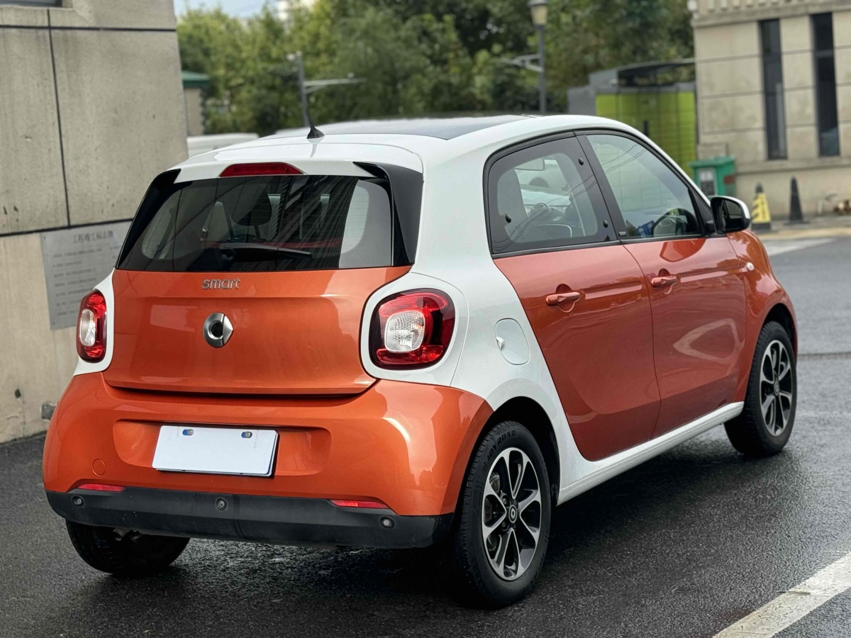 smart forfour  2016款 1.0L 52千瓦激情版圖片