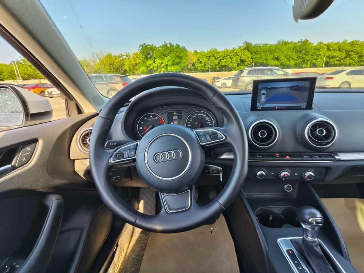 奧迪 奧迪A3  2014款 Sportback 35 TFSI 自動進(jìn)取型圖片