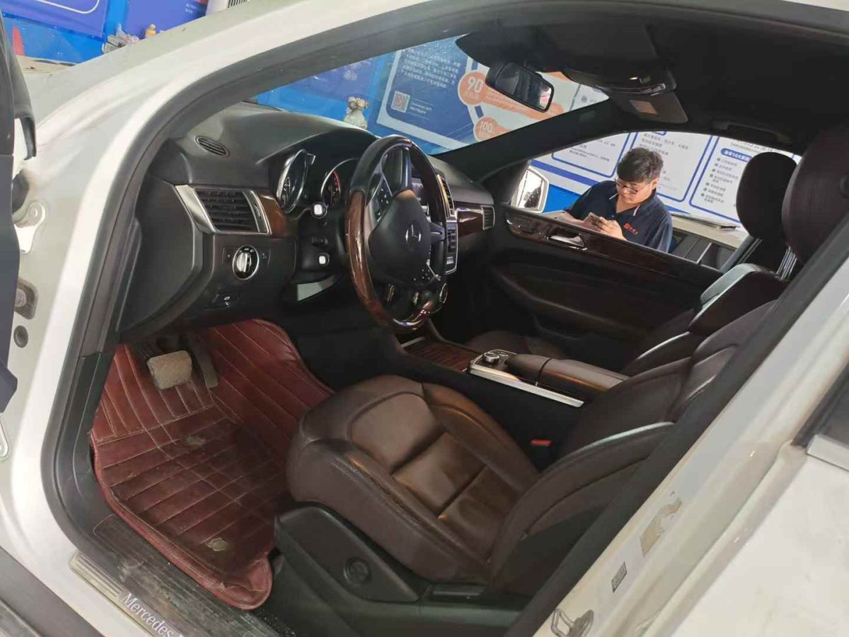奔馳 奔馳M級(jí)  2014款 ML 320 4MATIC圖片
