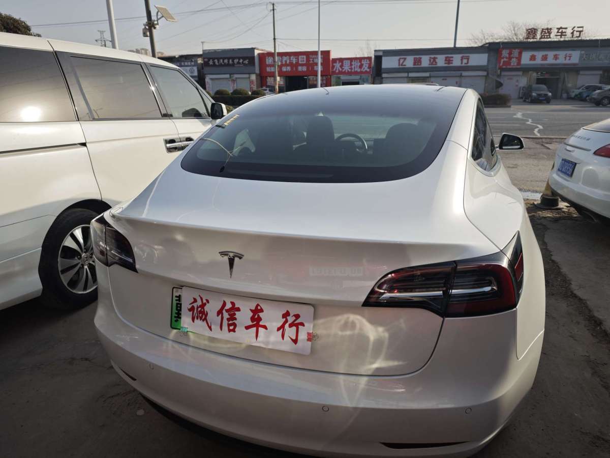 特斯拉 Model 3  2019款 標(biāo)準(zhǔn)續(xù)航后驅(qū)升級(jí)版圖片