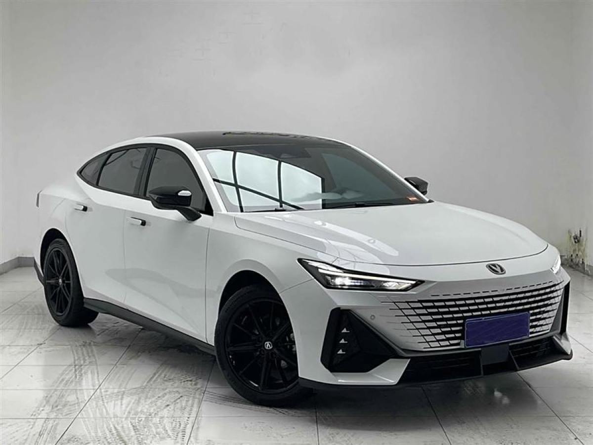 長(zhǎng)安 長(zhǎng)安UNI-V  2022款 1.5T 卓越型圖片