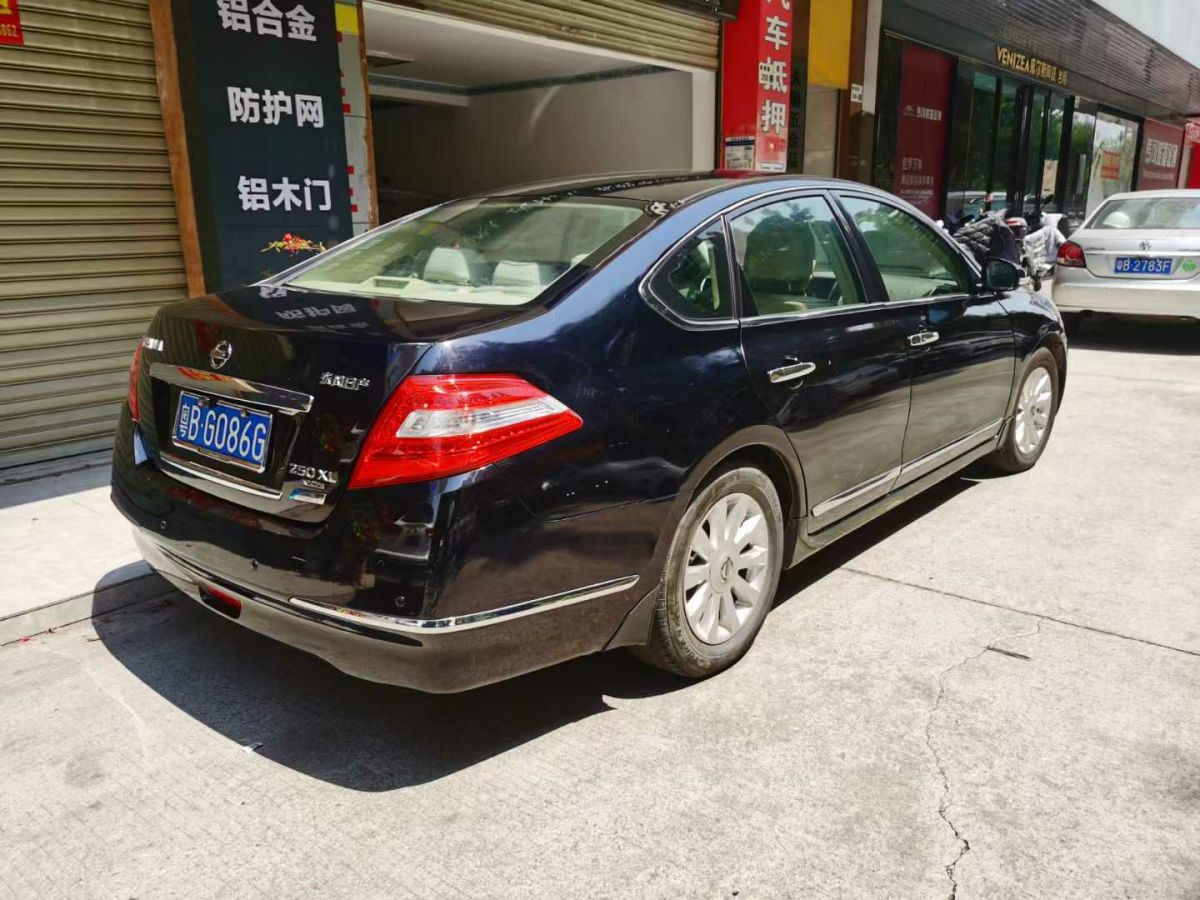 日產(chǎn) 天籟  2009款 公爵 2.5L XV VIP尊享版圖片