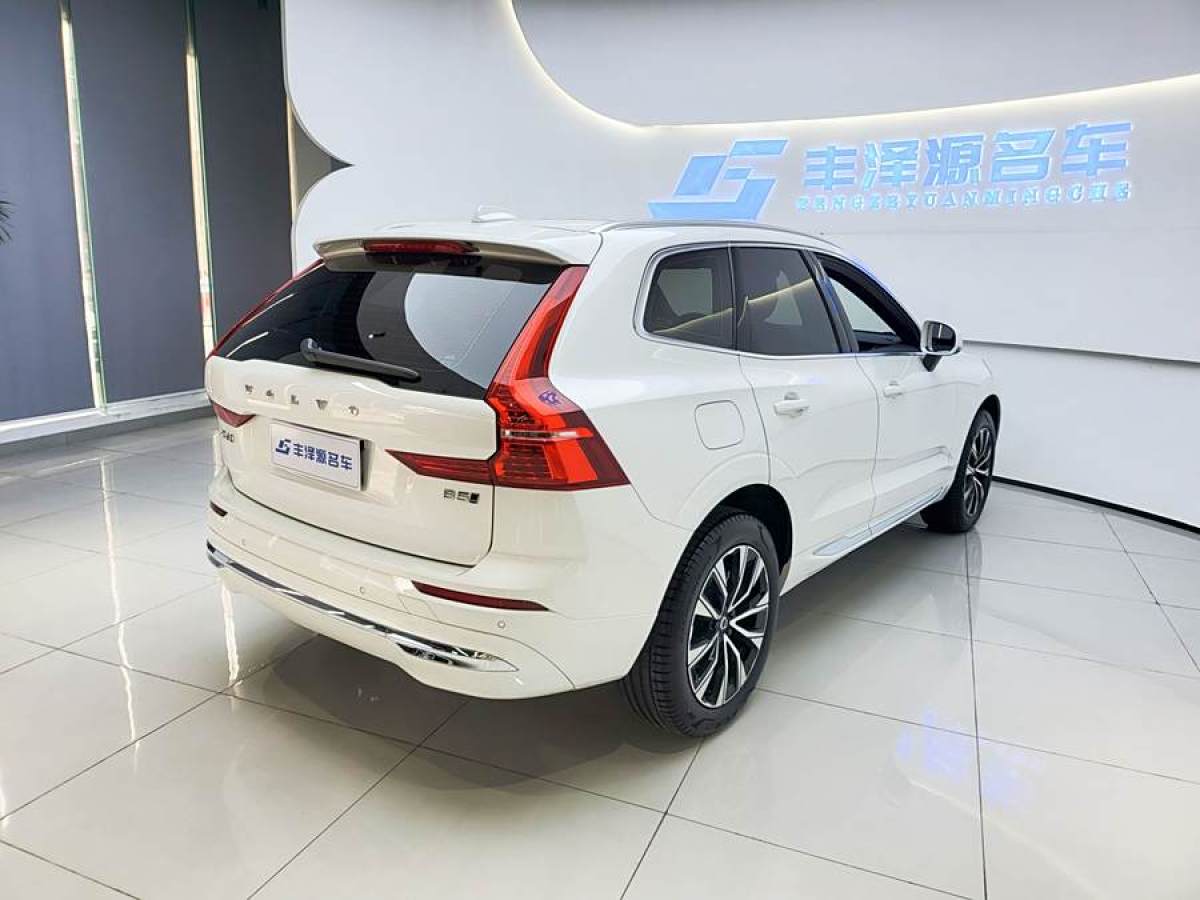 沃爾沃 XC60  2023款 B5 四驅(qū)智遠豪華版圖片