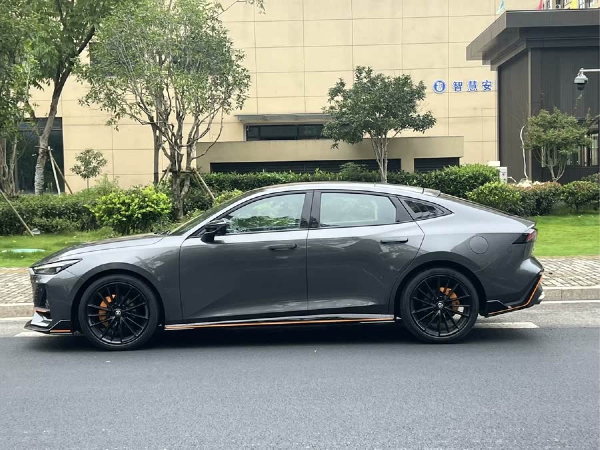 長安 長安UNI-V  2023款 1.5T 運動版圖片