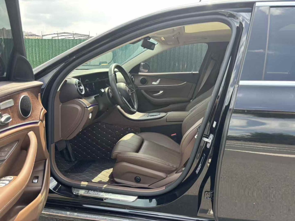 奔馳 奔馳E級(jí)  2023款 E 260 L圖片