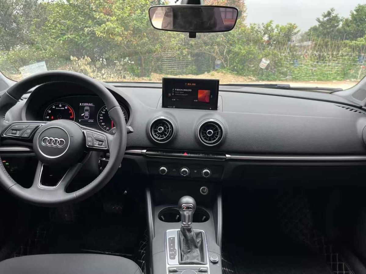 奧迪 奧迪A3  2018款 A3 1.4T 35TFSI Limousine時(shí)尚型圖片