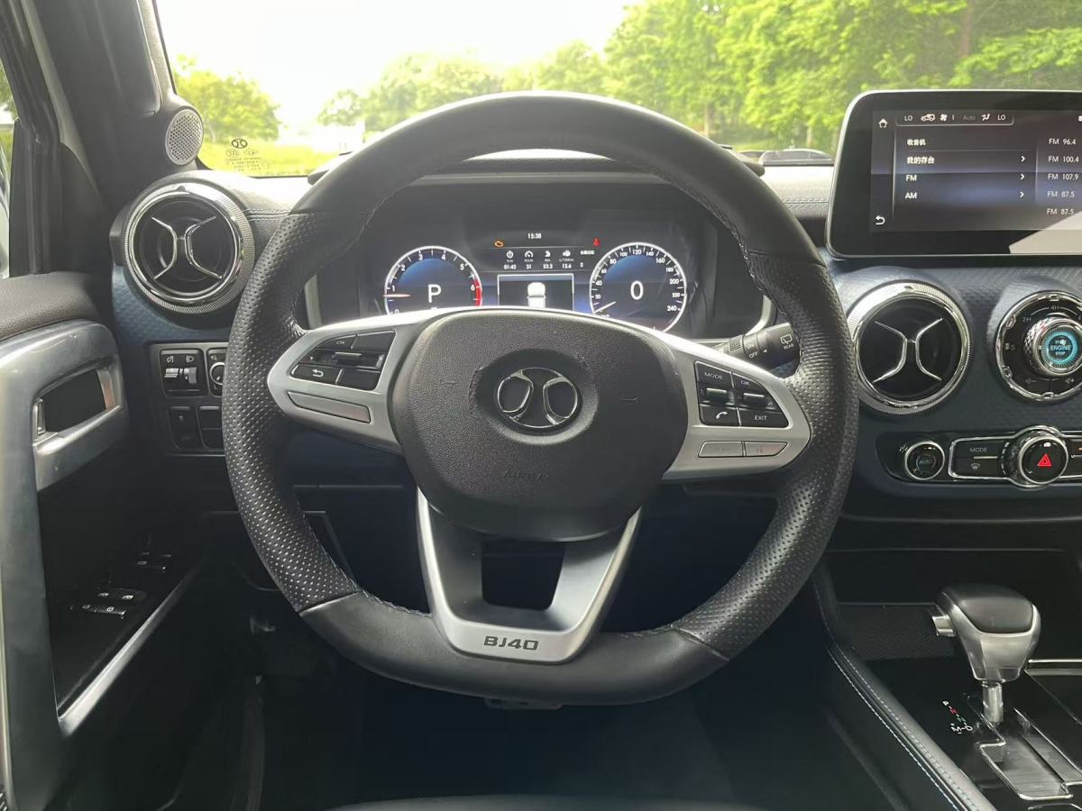 北京 BJ40  2019款  PLUS 2.3T 自動(dòng)四驅(qū)尊享版 國VI圖片
