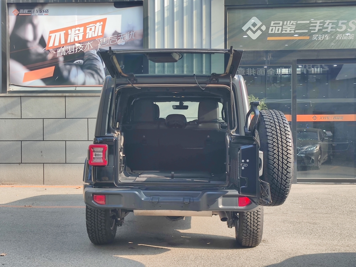 Jeep 牧馬人  2019款 2.0T Sahara 四門版 國VI圖片