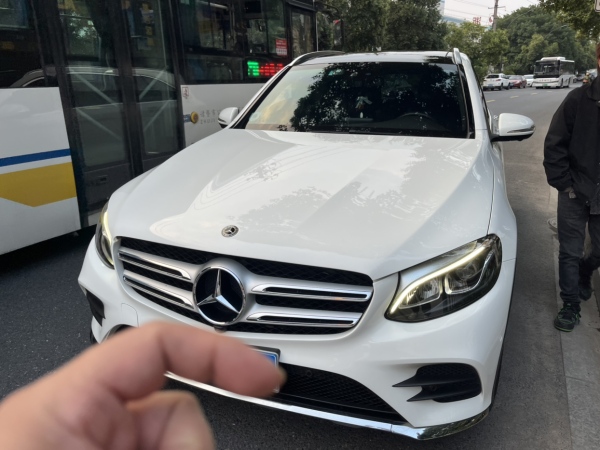 奔驰 奔驰GLC  2019款 GLC 260 4MATIC 豪华型