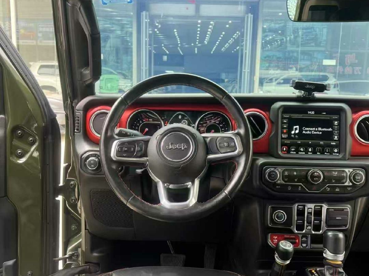 Jeep 牧馬人  2022款 2.0T 高地 阿拉斯加極光綠特別版圖片