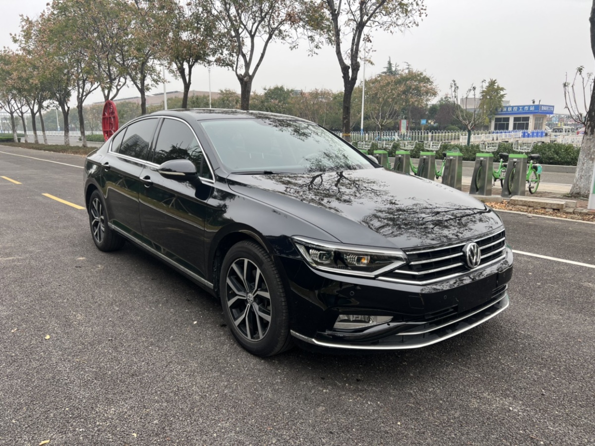 大眾 邁騰  2020款 330TSI DSG 領(lǐng)先型圖片