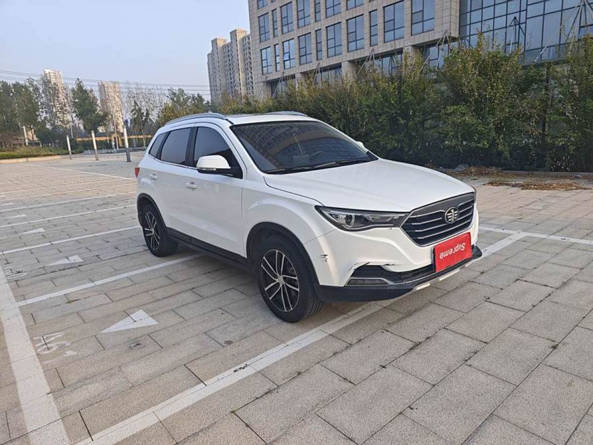 奔騰 X40  2017款 1.6L 手動(dòng)豪華型圖片