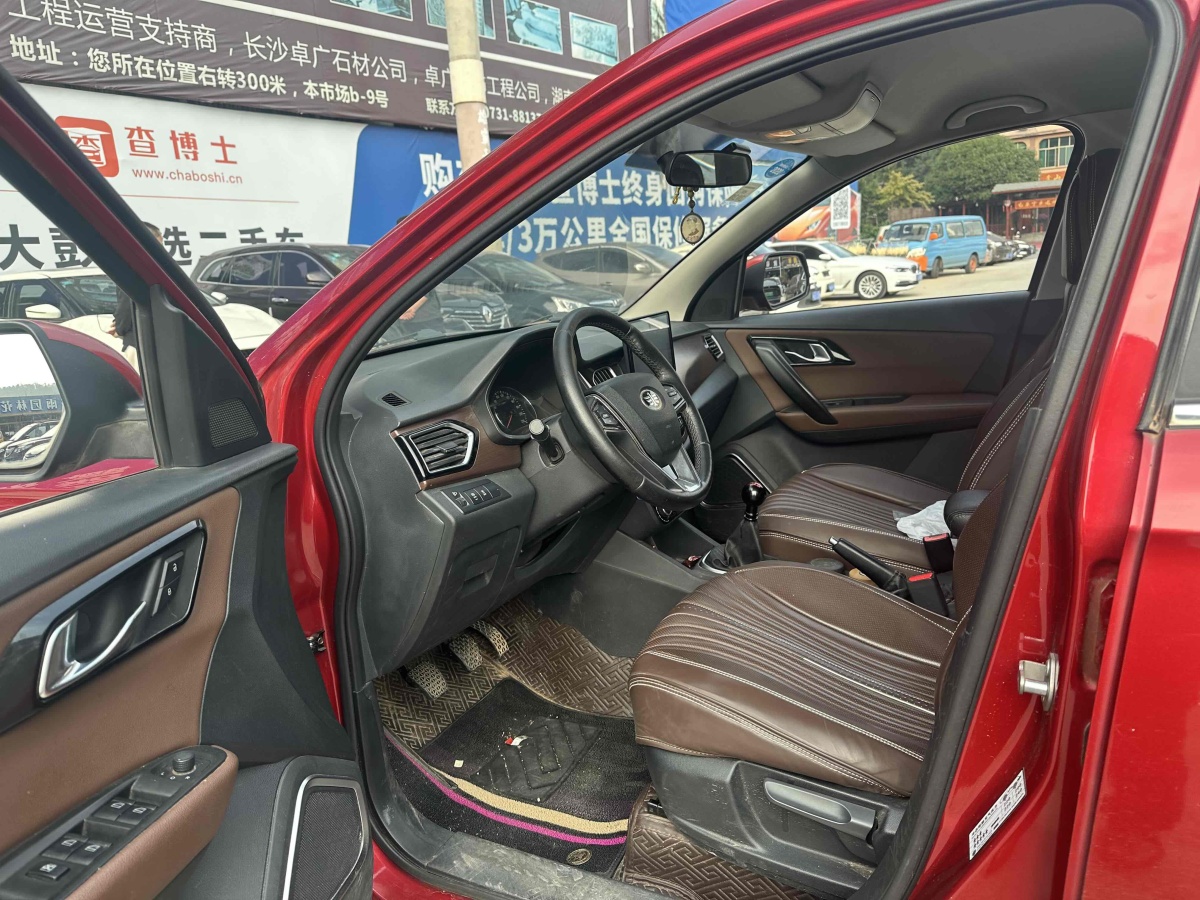 一汽 森雅  2016款 R7 1.6L 豪華型圖片