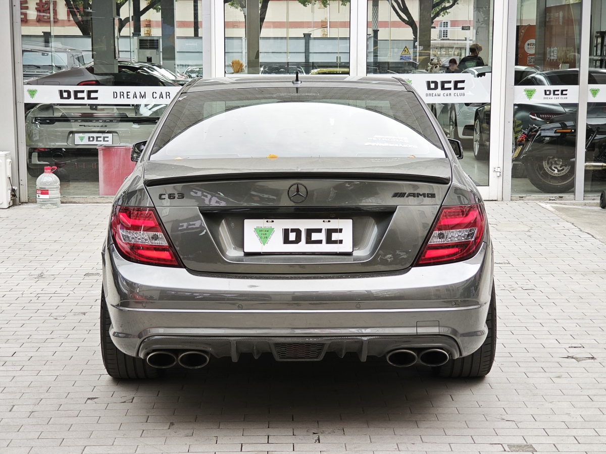 奔馳 奔馳C級(jí)AMG  2010款 AMG C 63 高性能版圖片