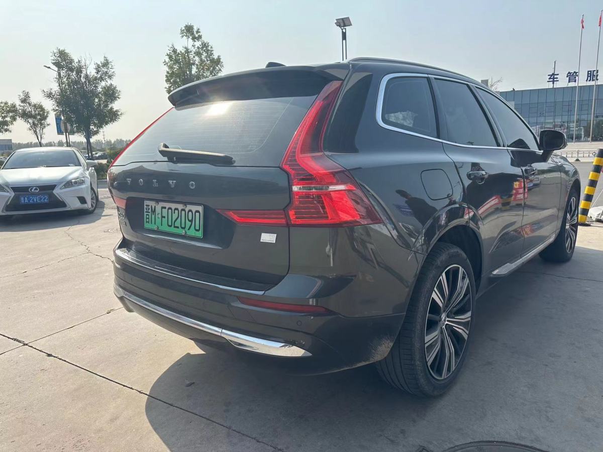 沃爾沃 XC60新能源  2022款 改款 T8 插電混動(dòng) 四驅(qū)智遠(yuǎn)豪華版圖片