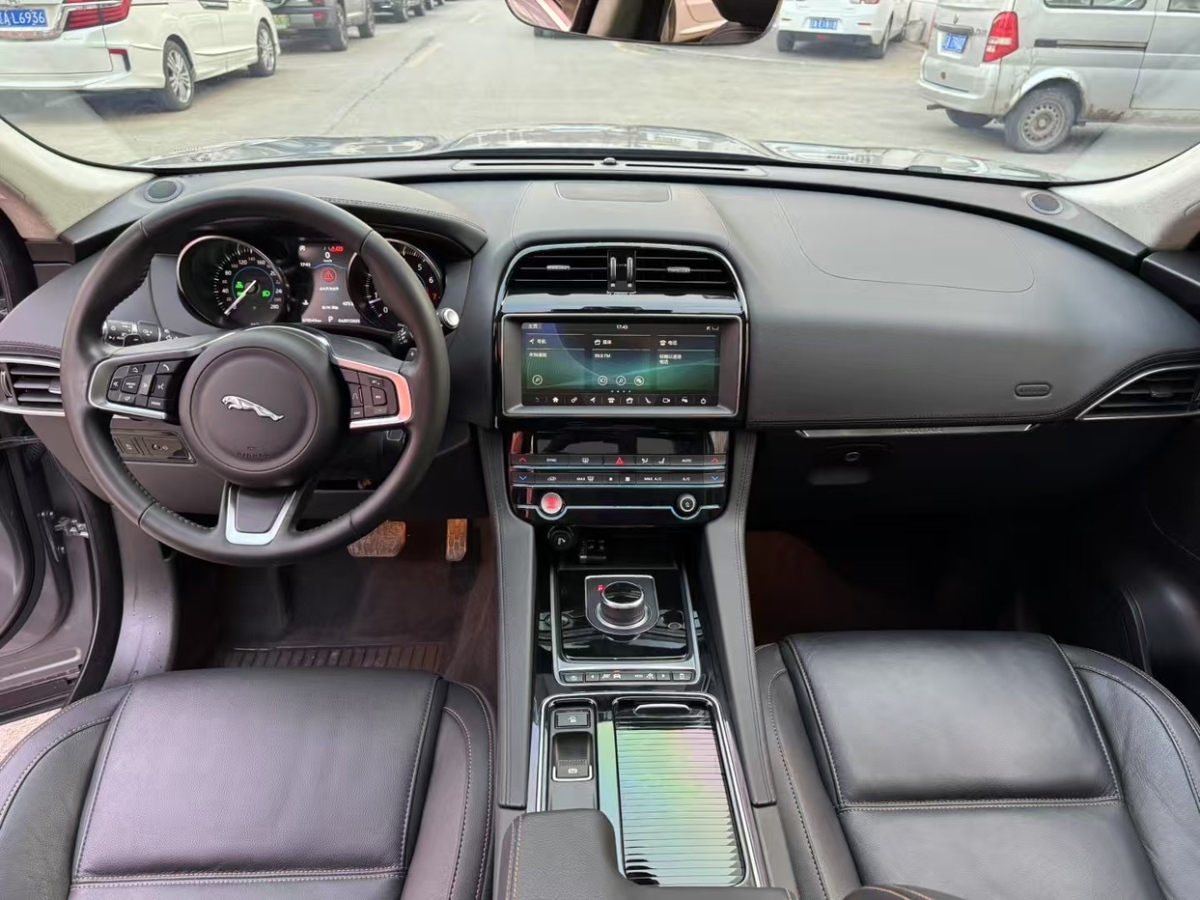 捷豹 F-PACE  2020款 2.0T 都市尊享版圖片
