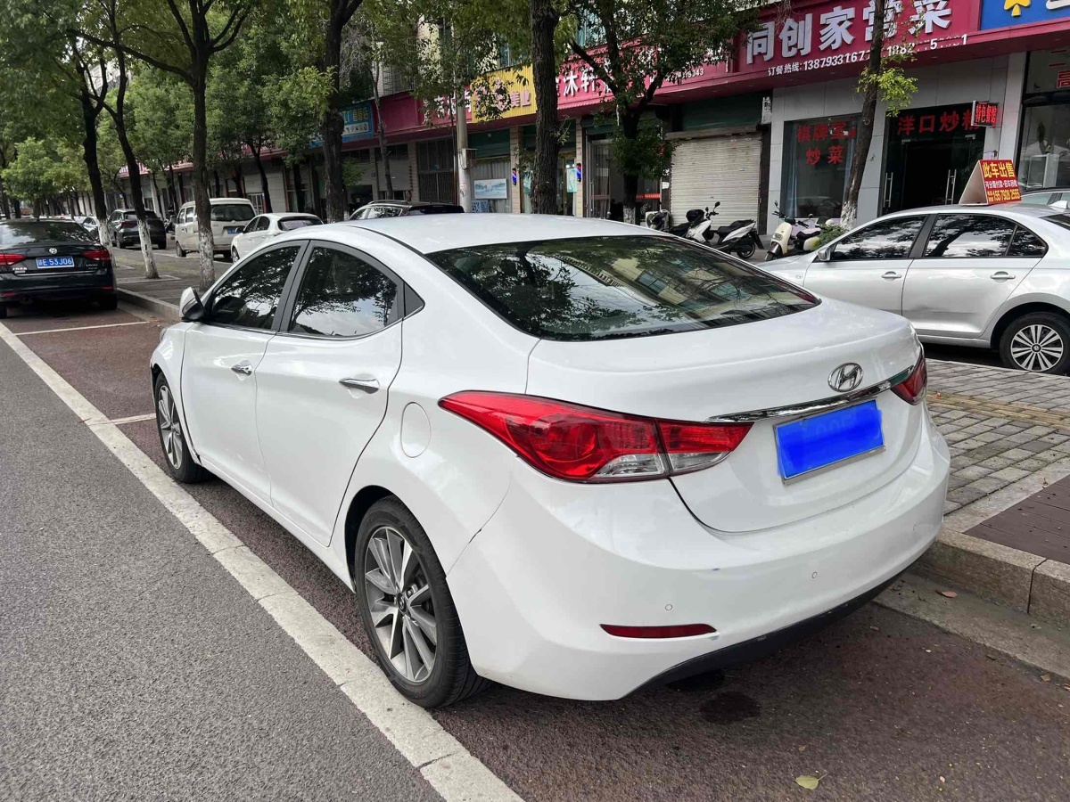 2015年10月現(xiàn)代 朗動  2013款 1.6L 自動領(lǐng)先型