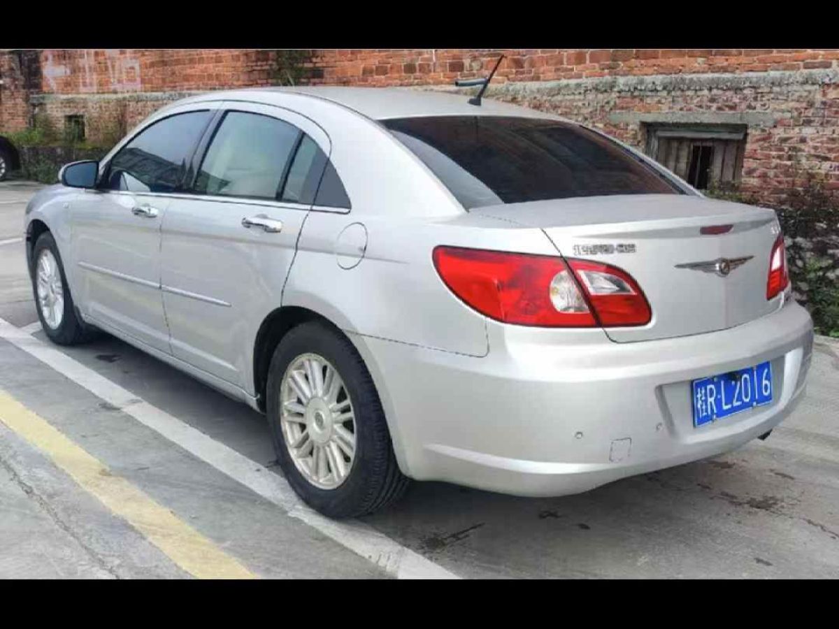 克萊斯勒 鉑銳  2008款 2.0L 豪華型圖片