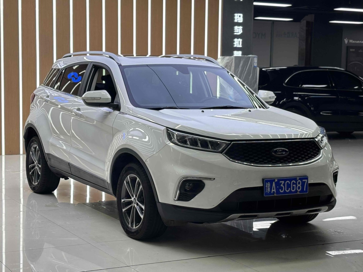 福特 領(lǐng)界  2019款  EcoBoost 145 CVT精領(lǐng)型 國(guó)VI圖片