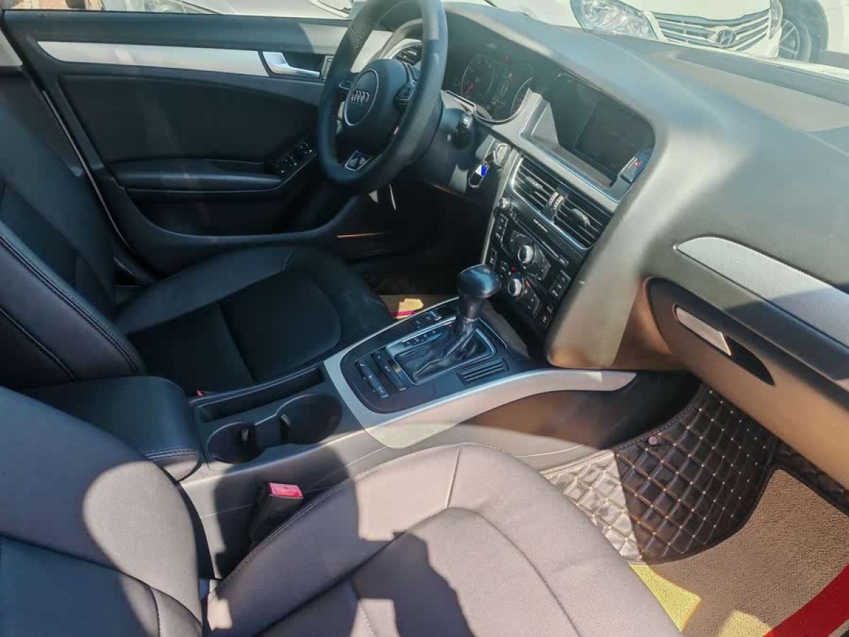奧迪 奧迪A4L  2015款 35 TFSI 自動舒適型圖片