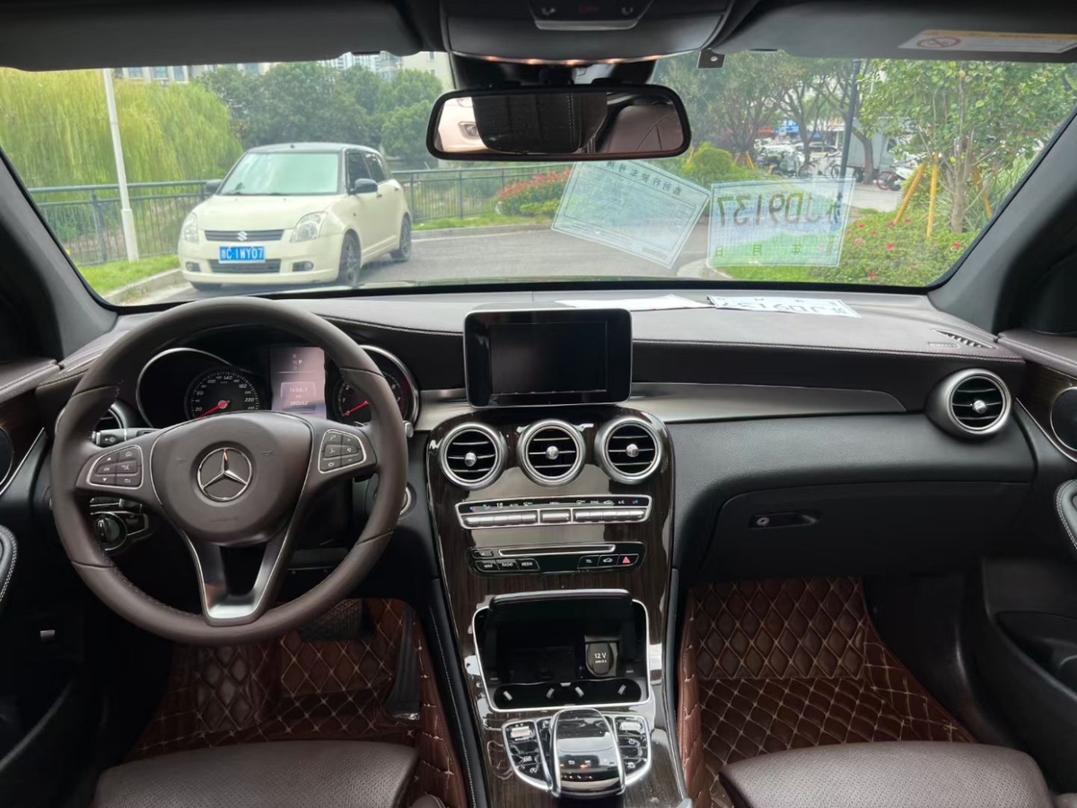 奔驰 奔驰GLC  2019款 改款 GLC 260 L 4MATIC 豪华型图片