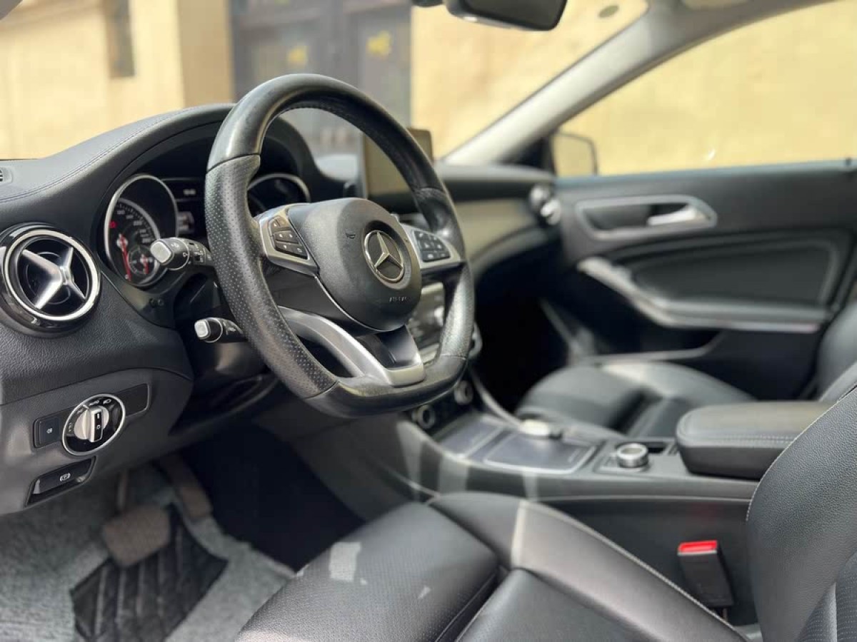 奔馳 奔馳GLA  2019款 GLA 220 4MATIC 運動型圖片