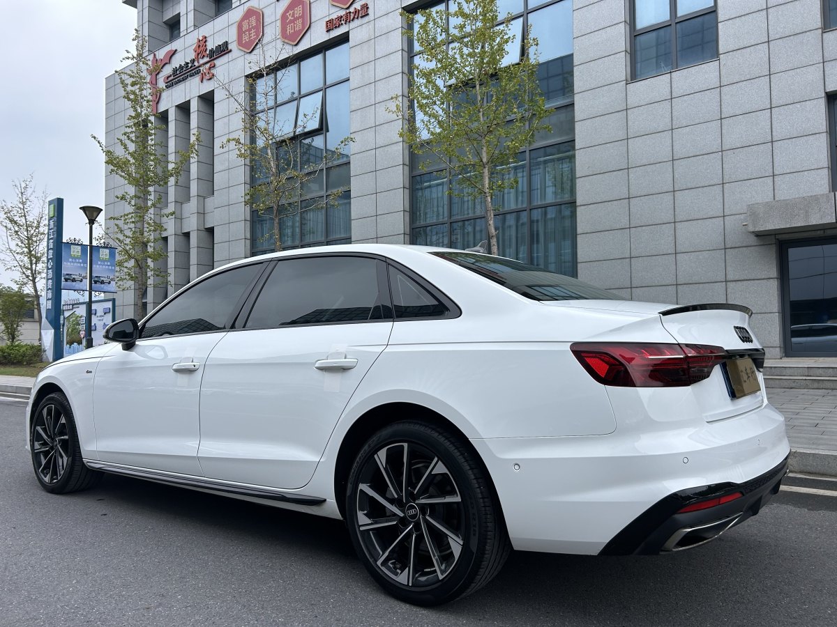 奧迪 奧迪A4L  2022款 40 TFSI 豪華致雅型圖片