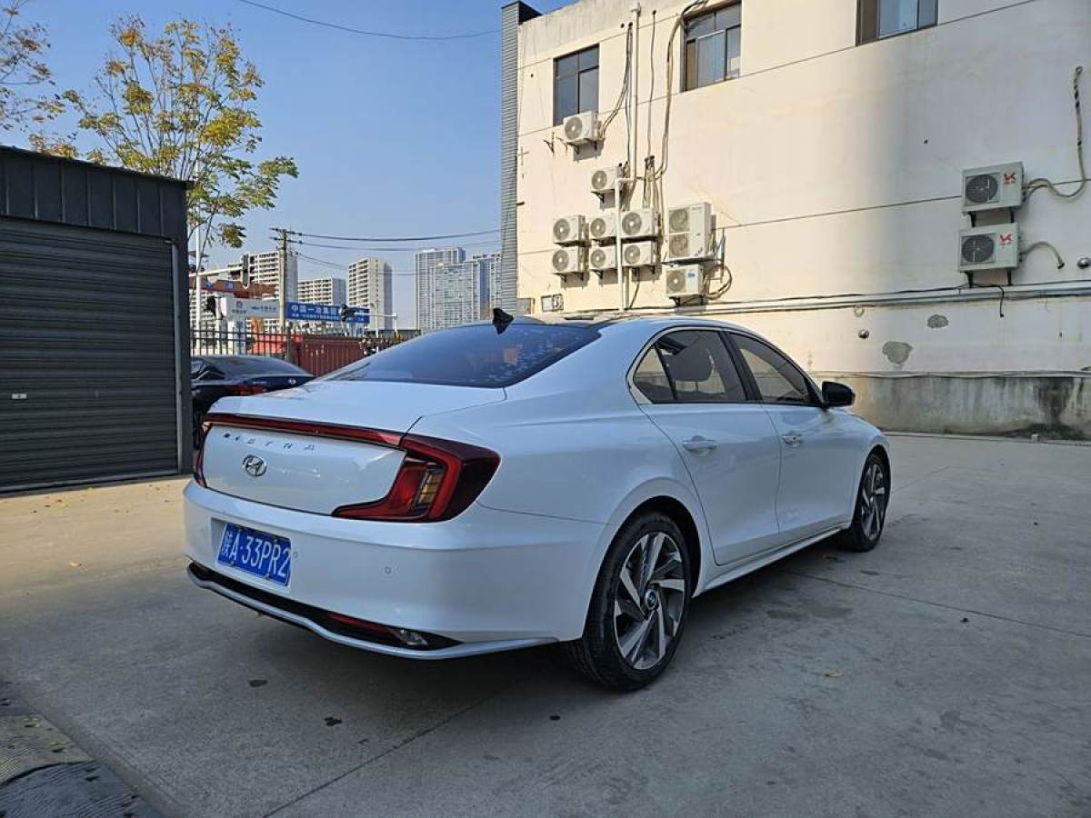 現(xiàn)代 名圖  2021款 1.8L CVT精英版GLX圖片