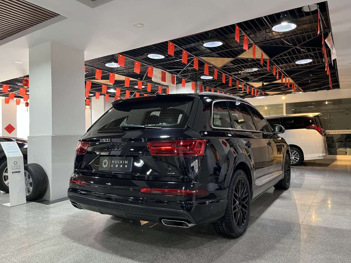 奧迪 奧迪Q7  2019款 55 TFSI S line運(yùn)動型圖片