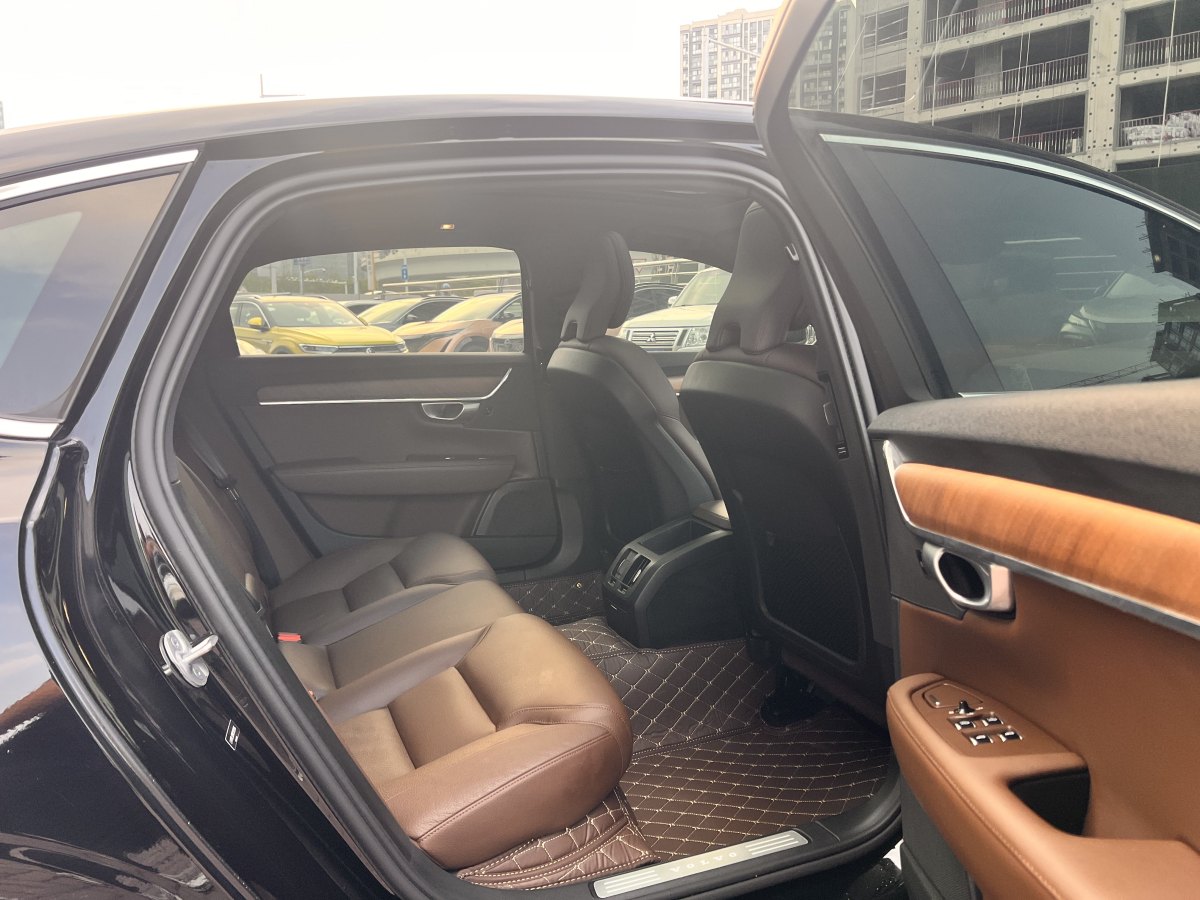沃爾沃 S90  2024款 B5 智逸豪華版圖片