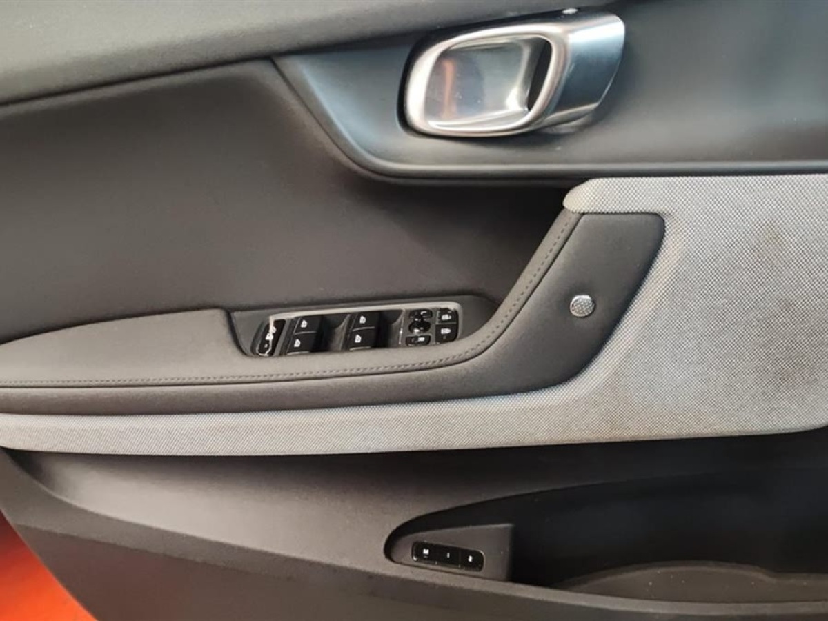 Polestar極星 Polestar 2  2020款 首發(fā)版圖片