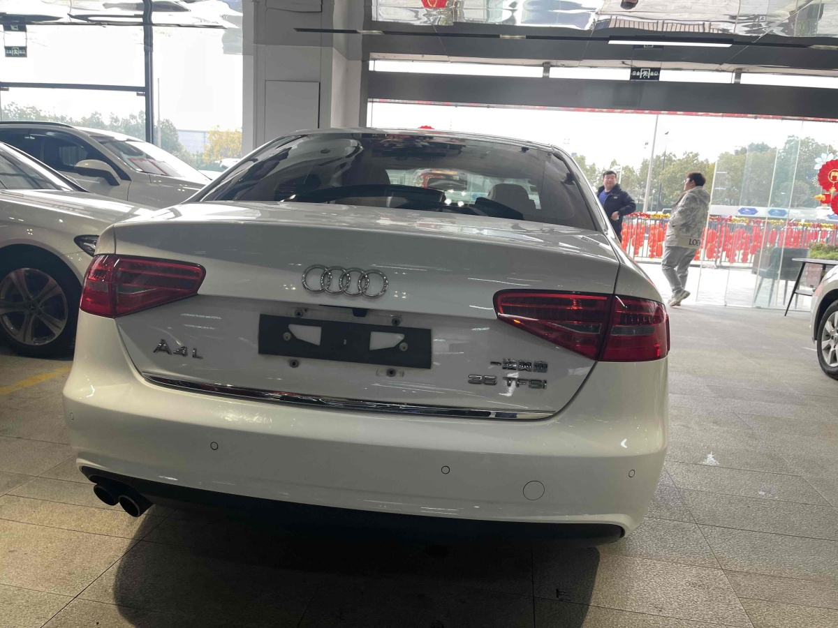 奧迪 奧迪A4L  2013款 35 TFSI 自動(dòng)舒適型圖片