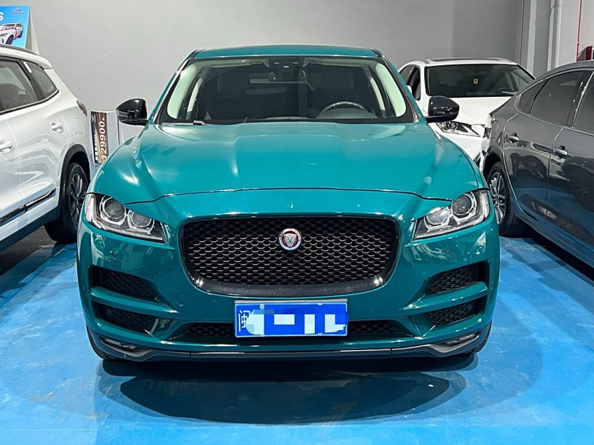 捷豹 F-PACE  2016款 2.0T 兩驅(qū)都市尊享版圖片