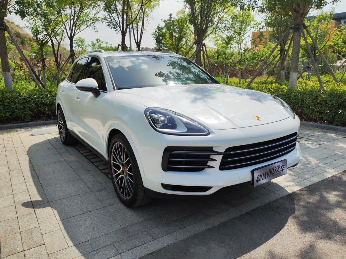 保時(shí)捷 Cayenne  2022款 Cayenne 3.0T 鉑金版圖片