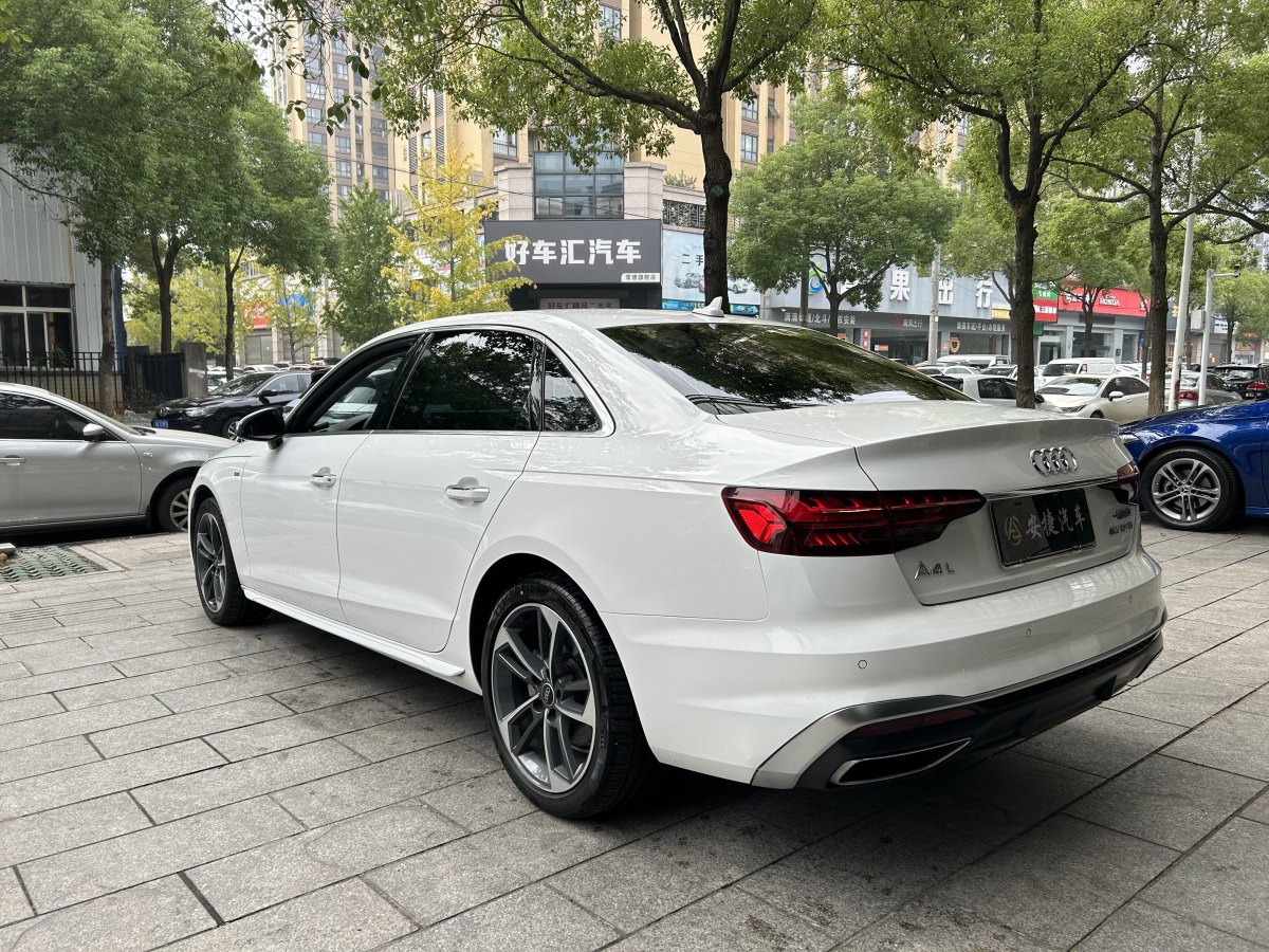 奧迪 奧迪A4L  2022款 40 TFSI 時(shí)尚動(dòng)感型圖片