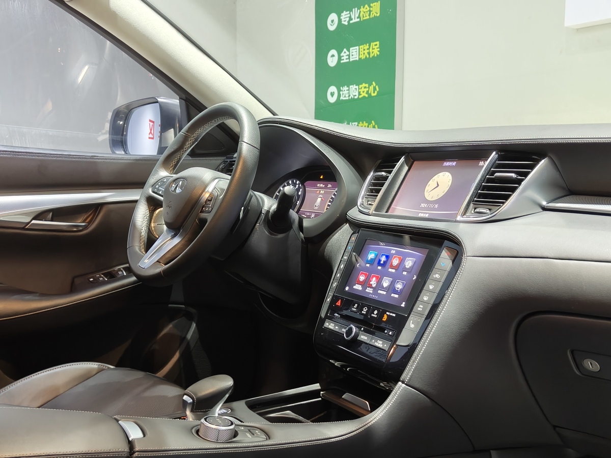 英菲尼迪 QX50  2018款 QX50 2.0T CVT兩驅(qū)時(shí)尚版圖片