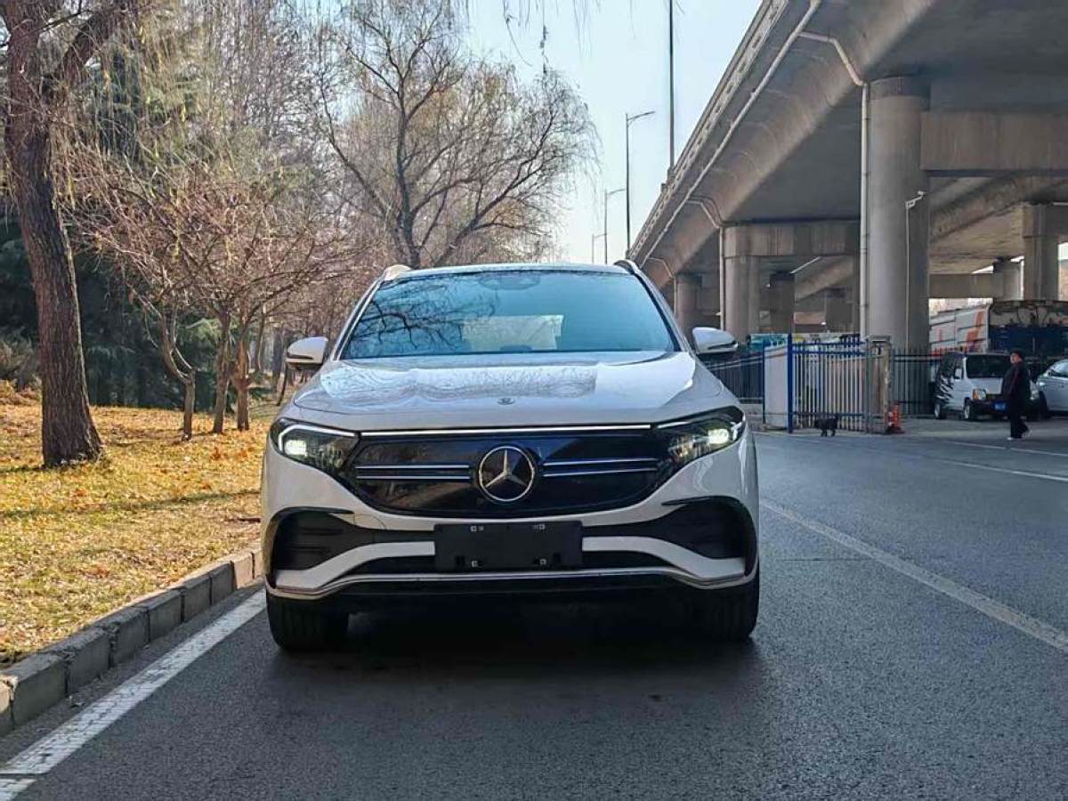 奔馳 奔馳EQA  2022款 EQA 300 4MATIC 首發(fā)特別版圖片