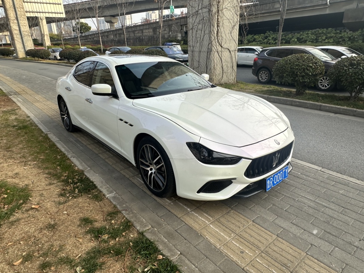 瑪莎拉蒂 Ghibli  2014款 3.0T 標(biāo)準(zhǔn)版圖片