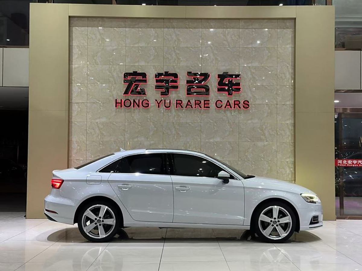 奧迪 奧迪A3  2018款 30周年年型 Limousine 35 TFSI 風尚型圖片