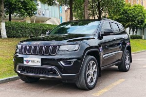 大切諾基 Jeep 3.0L 精英導(dǎo)航版