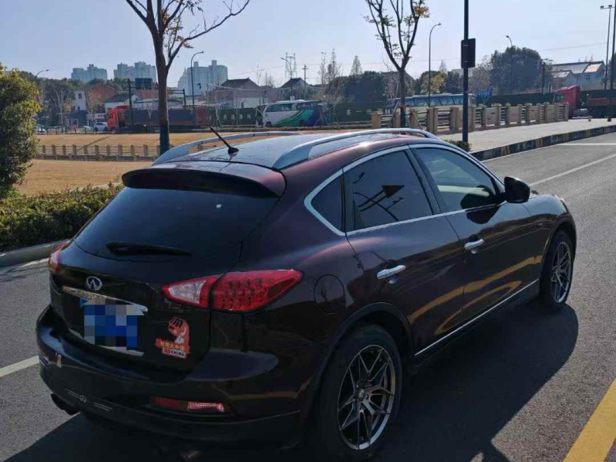 英菲尼迪 QX50  2013款 2.5 兩驅(qū)優(yōu)雅版圖片