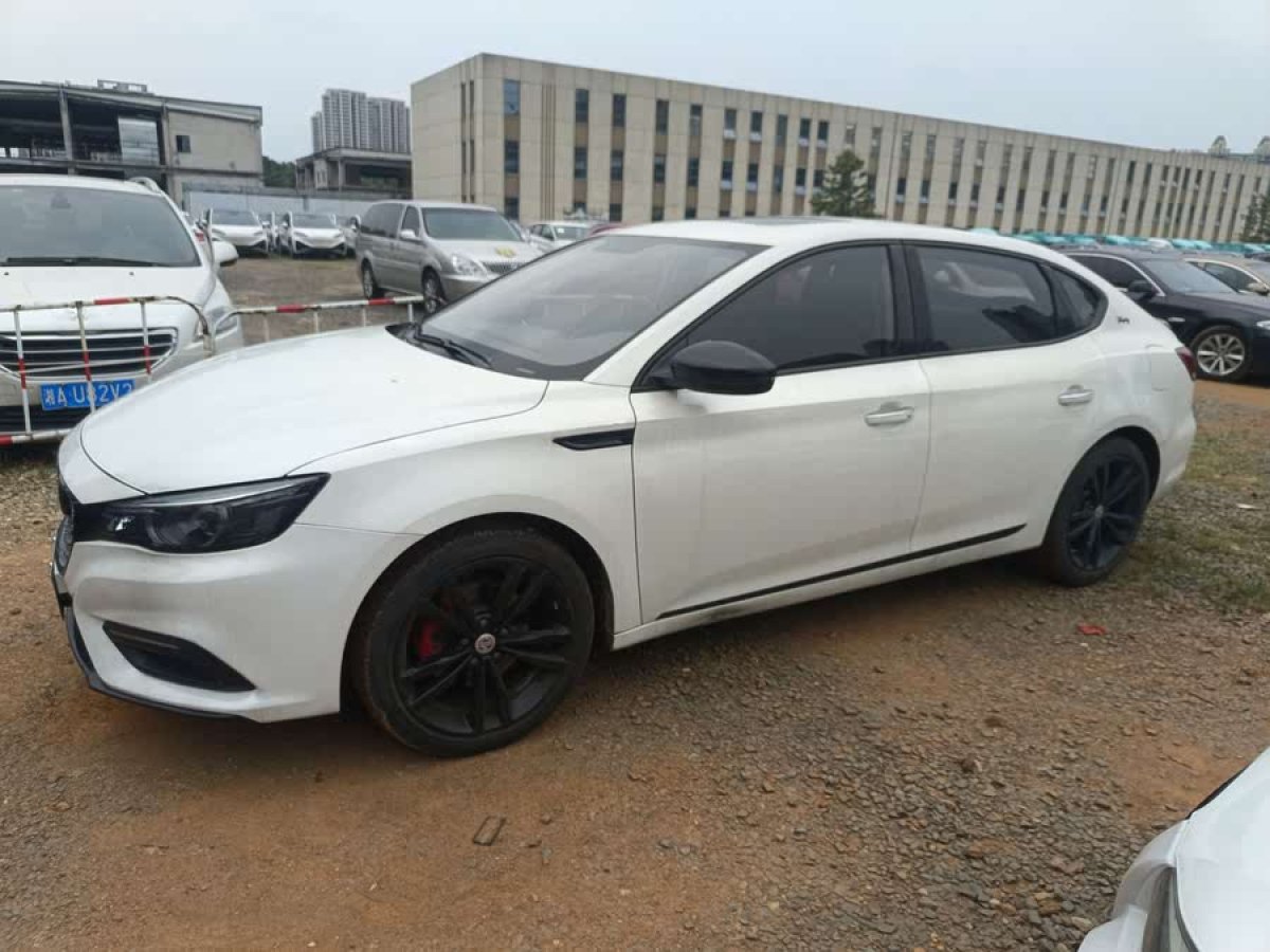 名爵 名爵6  2019款  20T 自動運(yùn)動版圖片
