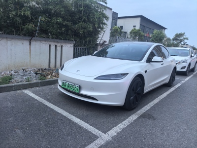2023年11月 特斯拉 Model 3 長續(xù)航全輪驅(qū)動(dòng)版圖片