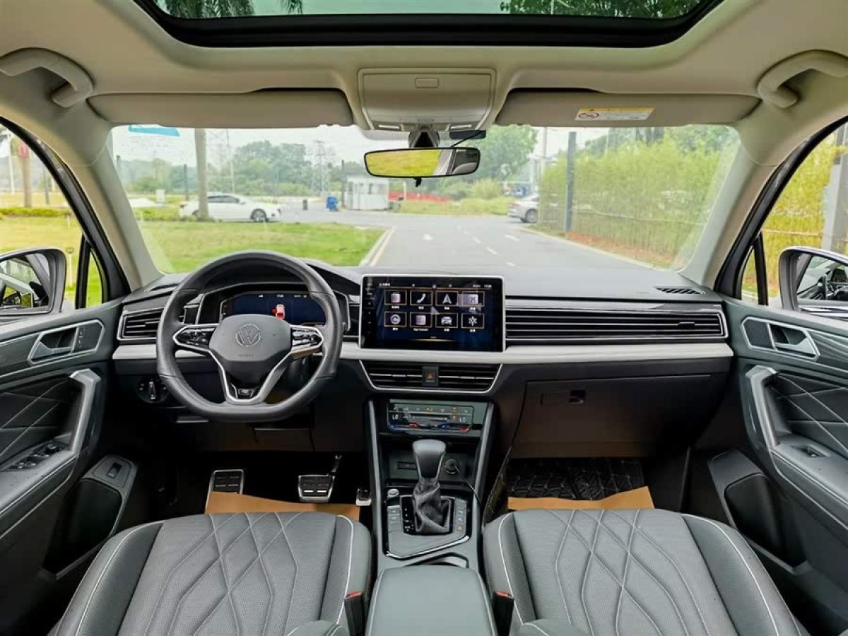 大眾 途觀L  2023款 改款 330TSI 自動(dòng)兩驅(qū)R-Line越享版圖片